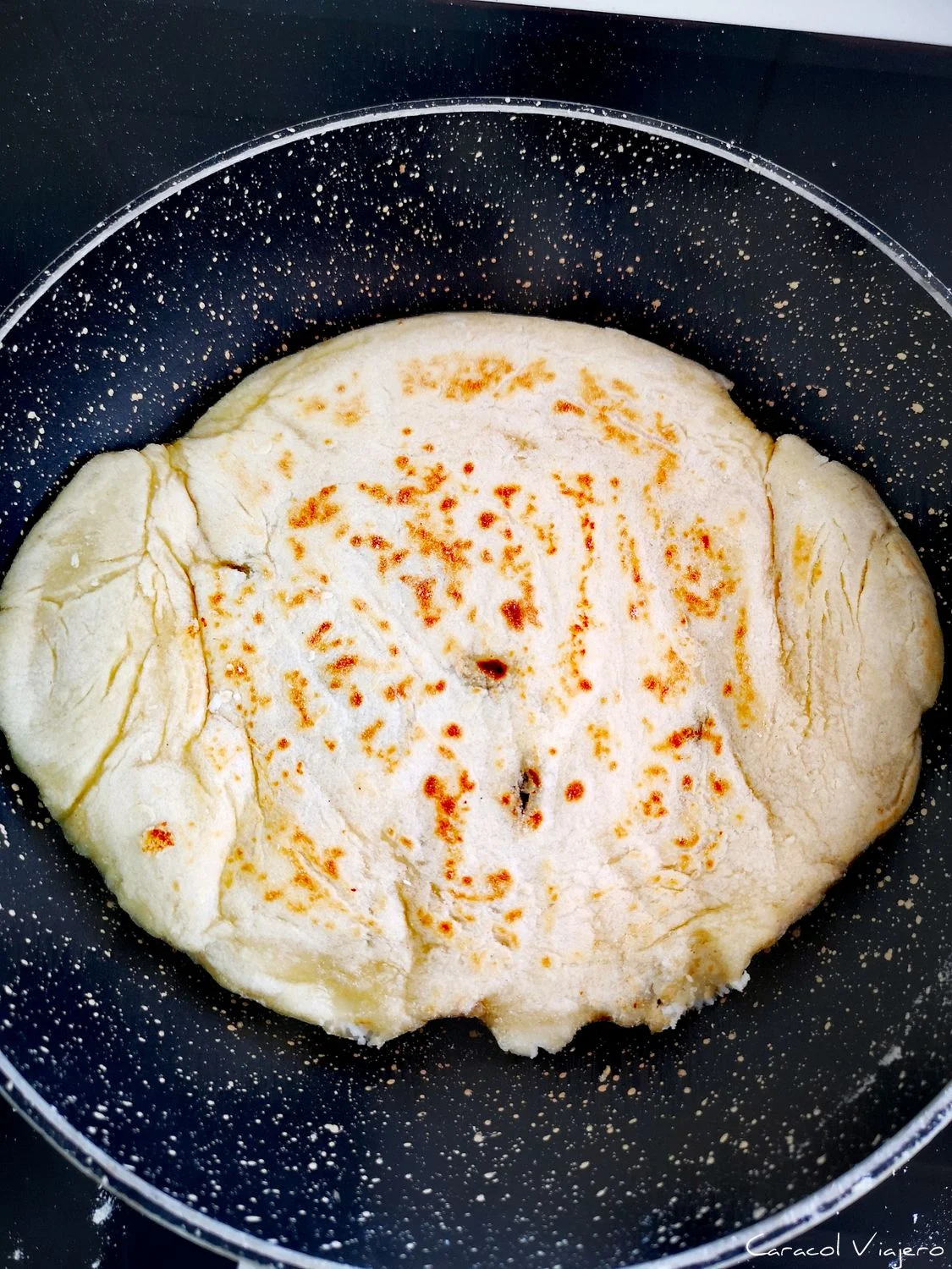 Naan de coco - Pan en sartén