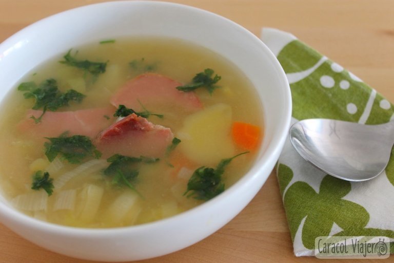 Sopa de puerros galesa cawl