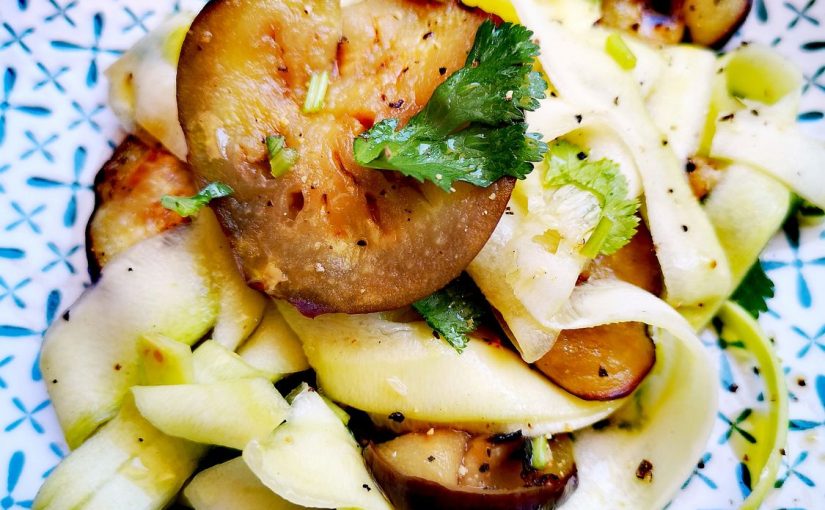 ensalada de berenjena asada y cilantro