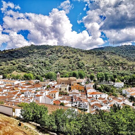 Pueblos de la sierra de Aracena y picos de Aroche
