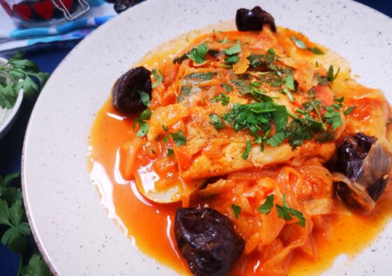 Guiso de bacalao con patatas griego