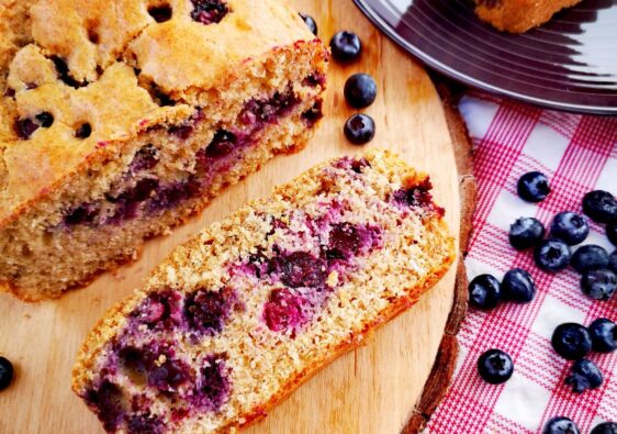 Pan de arándanos y limón