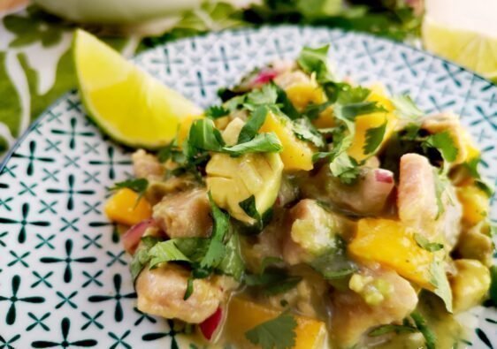 Ceviche de atún con mango